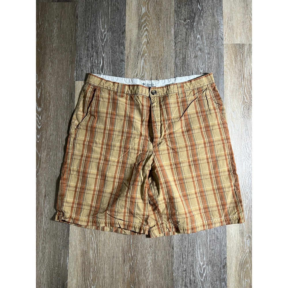 Columbia Sportswear Company Men's Plaid Shorts Size 38 Khaki Orange Casual